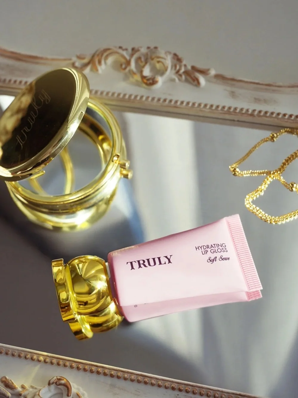 TRULY Glazed Donut Hydrating Lip Gloss Hyaluronic Shea Butter NIB